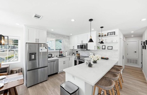 Paradise Valley House | Modern 3BR 2BA/Family Friendly/Smart Toilets/EV Charging/SFO