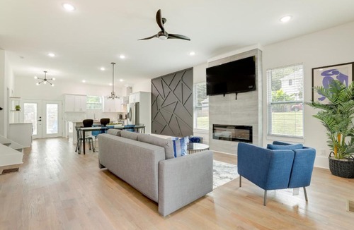 Belvedere Park House | Modern Decatur Home ~ 7 Mi to Atlanta!