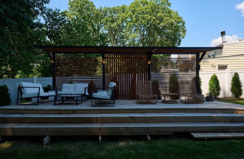 Rochelle Park House | Modern & design insp house in quiet neighborhood