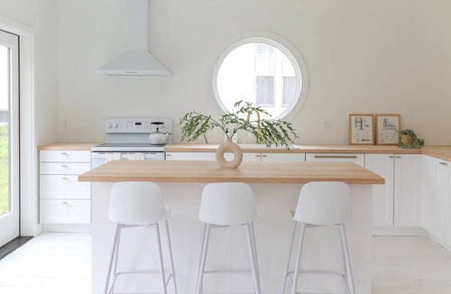 Phoenicia House | Modern dreamy Hudson Valley home
