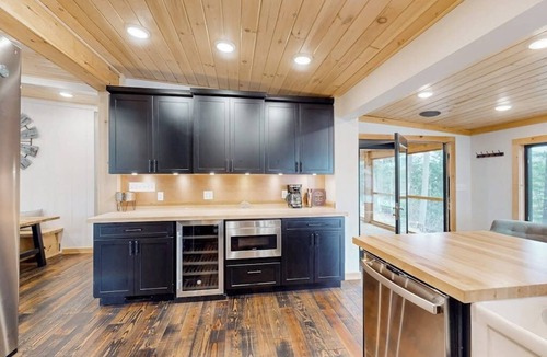 North Creek House | Modern home w/outdoor patio, screened in porch, balcony & peaceful river views