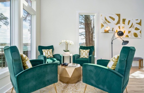 Lake Hamilton House | Modern Lakefront | Gorgeous Views | Sleeps 28