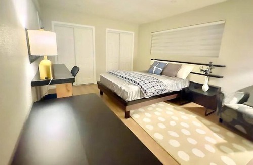 Fremont House | Modern luxurious New Renovated Special 5BR Fremont Tesla Facebook whole housen