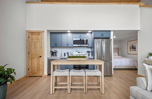 Saint Joe Cabin | Modern Luxury Hot Tub Two Miles To Buffalo River