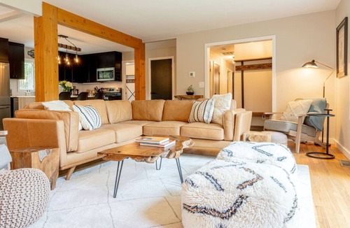 Saugerties House | Modern Rustic Escape w/Hot Tub & Fire Pit