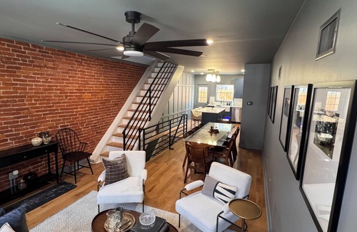 Point Breeze House | Modern & Vintage Vibes, W/Roof Deck Near Stadiums, Transit & Center City Sites