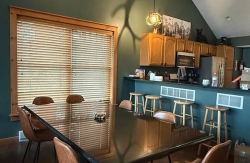 Tannersville House | Moonlight Mountain Lodge at Camelback Mountain!