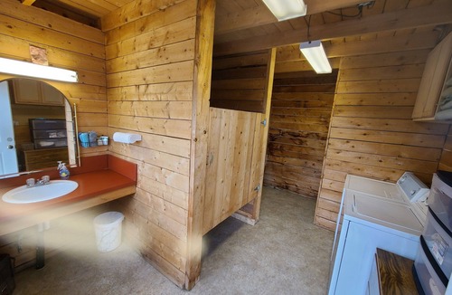 Ninilchik Cabin | Moose Cabin in the Heart of Moose Country Alaska!