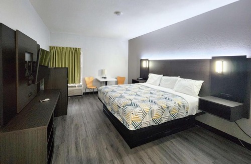 Pine Bluff Hotel | Motel 6-Pine Bluff, AR
