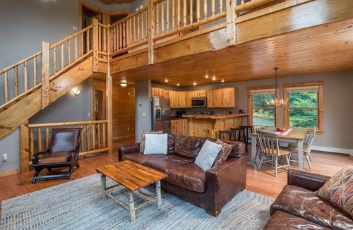 Bethel House | Mount Brook Cabin with Sauna