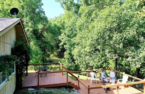 Mount Ida Cabin | Mount Ida Family Getaway: Pet-Friendly Cabin with Game Room in Arkansas