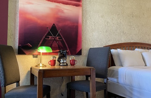 Mount Ida Hotel | Mountain Harbor King Guest Room on Lake Ouachita by RedAwning