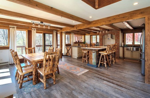 New Paltz House | Mountain Lodge Retreat, Near New Paltz &Hikes. Nature and modern convenience.