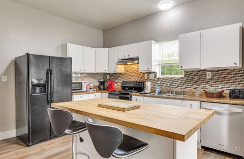 Sharon House | Mtn Views & Idyllic Setting! Clifton Forge Retreat