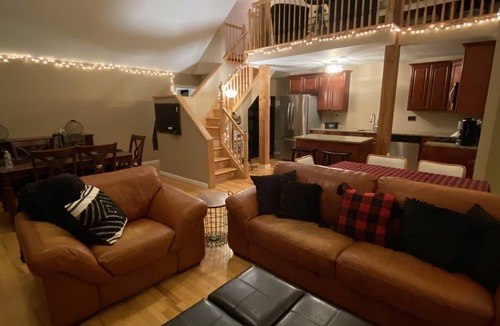 Big Indian House | Multifamily Fun House 3 Miles to BelleAyre - Large game room/living room loft