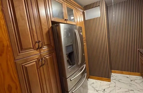 North Valley Stream House | Near JFK, Charming 3-bedroom house in Valley Stream with AC comfort