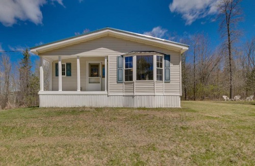 Albion House | Near Waterville: Cozy Midcoast Vacation Rental!