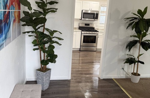 Albany House | NEW! Albany Value Stay | Near universities, Hospitals