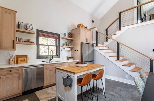Pine Plains House | NEW: Chic Modern Barn Style Home in Fun Area