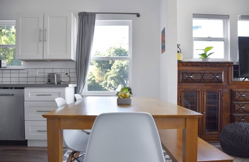 Almonte House | NEW Colorful + Spacious 3BD/2BA Home in the ❤️of Mill Valley - Fully remodeled