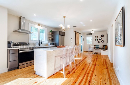 Kerhonkson House | NEW: Cozy One Level w/Hot Tub in Kerhonkson