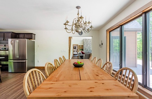 Catskill House | NEW: Gorgeous Grand Chalet w/Hot Tub & Views