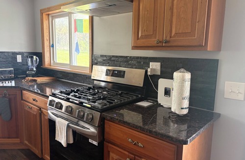 Fly Creek House | NEW Marvelous 2-bedroom house with AC in Fly Creek