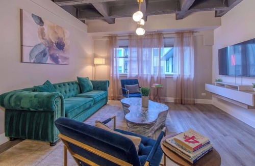Lenox Condo | NEW! Modern Buckhead w/3BD|2BR Sleeps 6