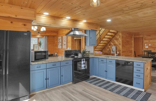Tunkhannock Township Ski Chalet | NEW! Private Escape w/Home Theater - Hot Tub - Game Room