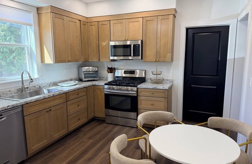 West End House | Newly remodeled 3-bed house sleeps 8 in Oneonta 1/2 mile from Allstar village