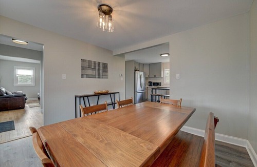 Central Bridge House | Newly remodeled country house
