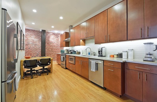 Downtown San Francisco House | Newly Remodeled Loft in Lower Nob Hll by RedAwning