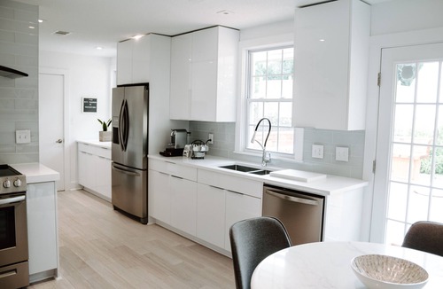 Smyrna House | Newly Renovated Bungalow with Artful Delights, Plush Comforts, and Convenience