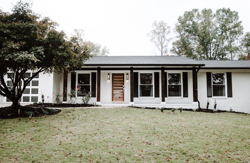 Smyrna House | Newly Renovated Bungalow with Artful Delights, Plush Comforts, and Convenience