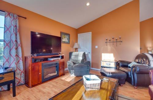 Mountain Home House | Norfork Lake Home: Game Room, Fire Pit + Views!