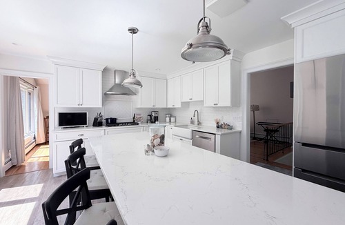 Baiting Hollow House | North Fork Gem: Walk to beach, easy access to the Hamptons, sleeps 8. RP26-122