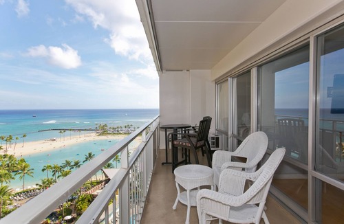 Waikiki Condo | Ocean & Lagoon Views. Don't miss out on our last-minute discounted rate offer!