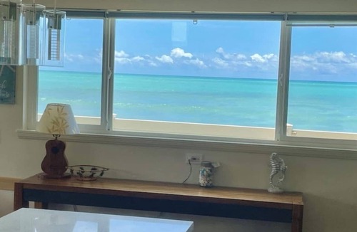 Ewa Cottage | Oceanfront Beach House, AC WiFi OceanView backyard, private access to the beach