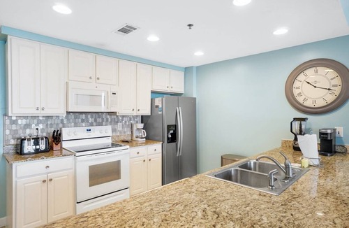 Miramar Beach Condo | OCEANFRONT PENTHOUSE w/beach service! CORNER UNIT 1950 sf of paradise SLEEPS 12
