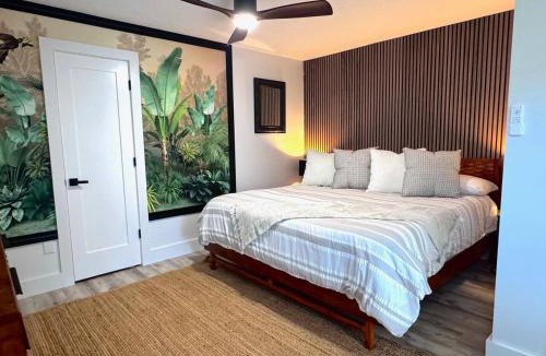 El Centro Beach House | Off The Hook- Heated Pool-Hot Tub- Game Room