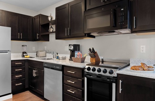 Fisherman's Wharf Resort | OFFICIAL LISTING | Wyndham - Suites at Fishermans Wharf 1BR w/Free WiFi & More!