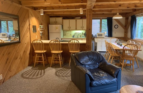 Carrabassett Valley Condo | On mountain condo - walk to Snubber