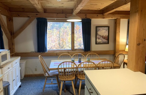 Carrabassett Valley Condo | On mountain condo - walk to Snubber