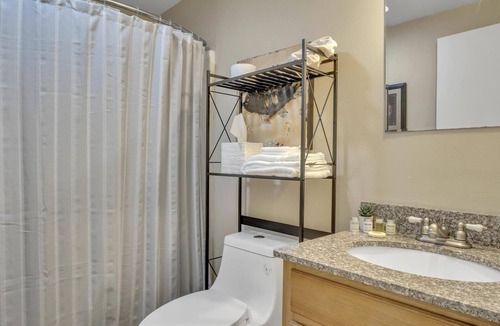 Downtown Harrisburg Apartment | One Bedroom Apartment in Harrisburg, PA