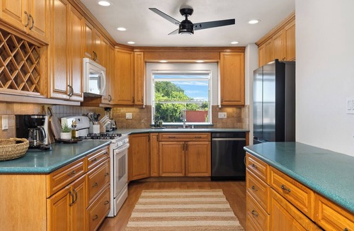 Clairemont House | PACIFIC HAVEN: PRIVATE RETREAT/POOL/GAME ROOM
