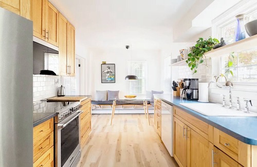 Greenwood Lake House | Panoramic Lakeviews & Lush Gardens