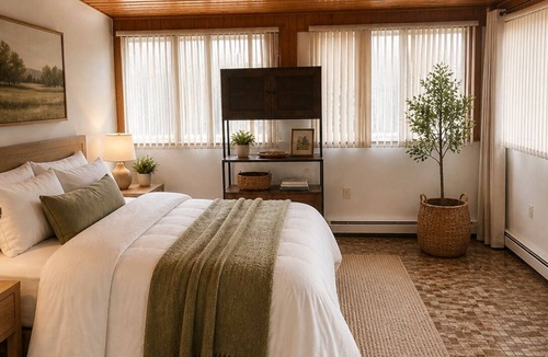 Baldwin Harbor Apartment | Peaceful Waterfront 2BR Retreat Near Nautical Mile & NYC