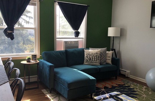Peekskill House | Peekskill KingBed 100%Walkable NYC 50min Car & Train West Point 15min RT6&9 2min