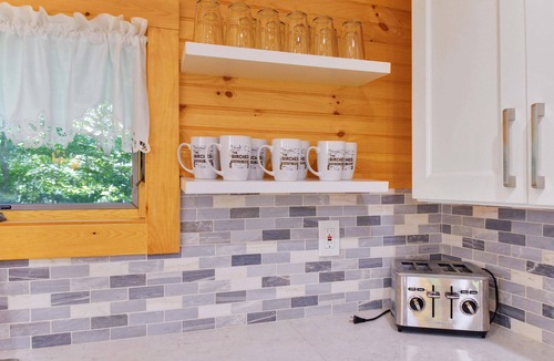 Belgrade House | Perfect Maine Getaway in a Recently Renovated Cabin!