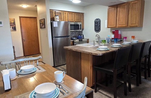 Notch Estates Condo | PERFECT SUMMER GETAWAY CONDO. JUST 2 MILES TO SILVER DOLLAR CITY! NO STEPS